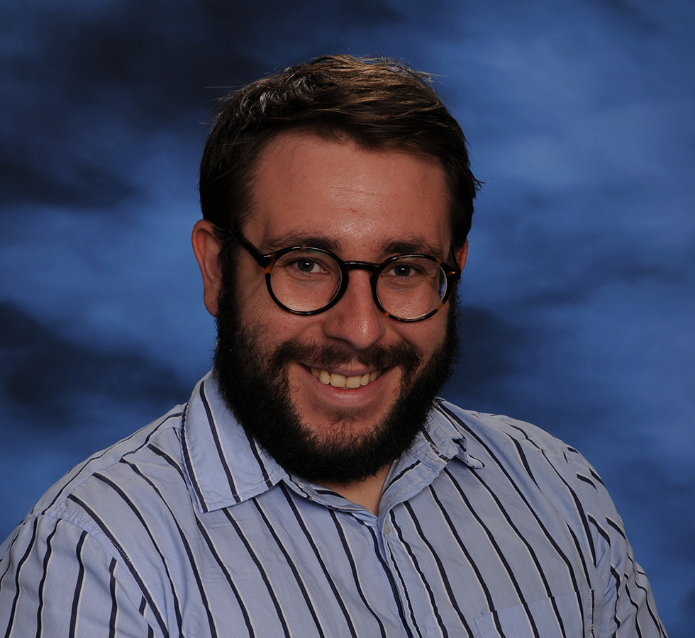Headshot of Elliot Reed