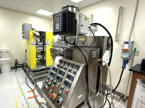 Manufacturing equipment Manufacturing equipment