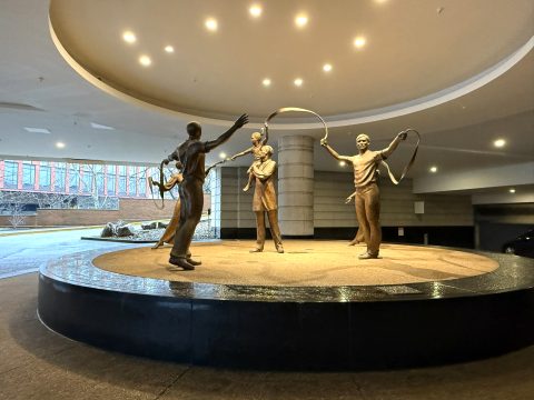 Sculpture at Hillman Cancer Center entrance